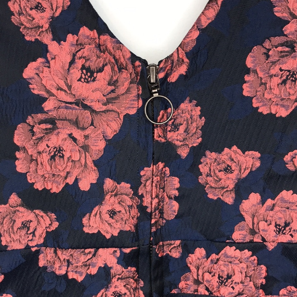 Frank & Oak floral brocade jacquard pinafore dress - Picture 9 of 12